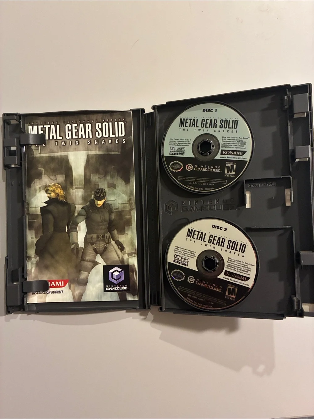 Metal Gear Solid: The Twin Snakes - Black GameCube Complete Game Tested - Picture 2 of 4